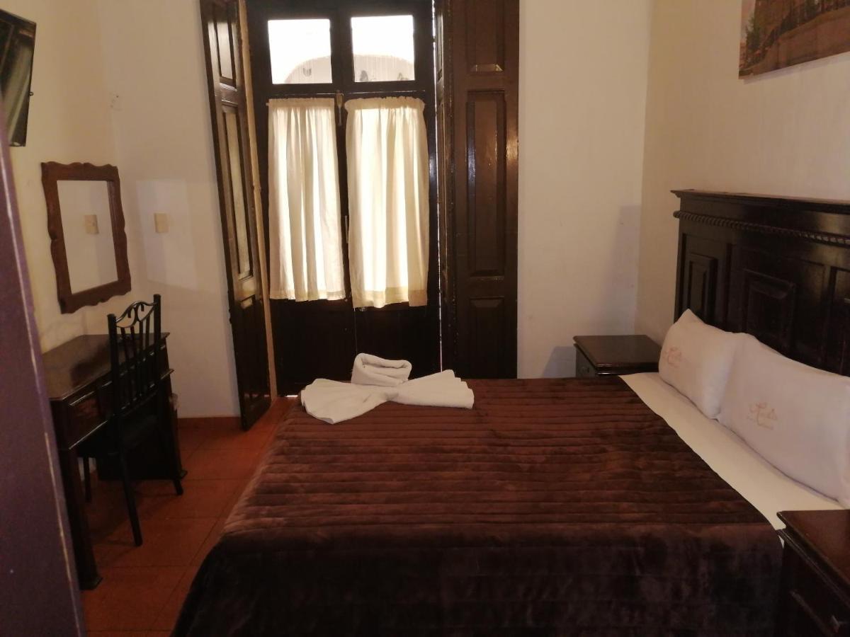 Hotel Colonial 모렐리아 외부 사진